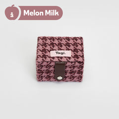 Tagi. Dotted Fruit Knitted Bag