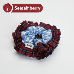 Tagi. Paihter's doughnut double lace scrunchie