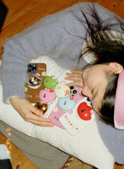 Tagi. “Get Rich” magsafe phone case