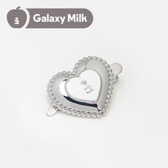 Tagi. Cream Bulging Love Hairclip