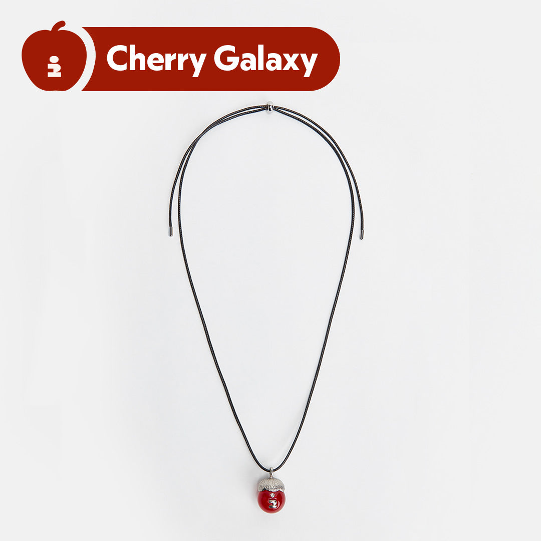 Tagi. Hazelnut Necklace