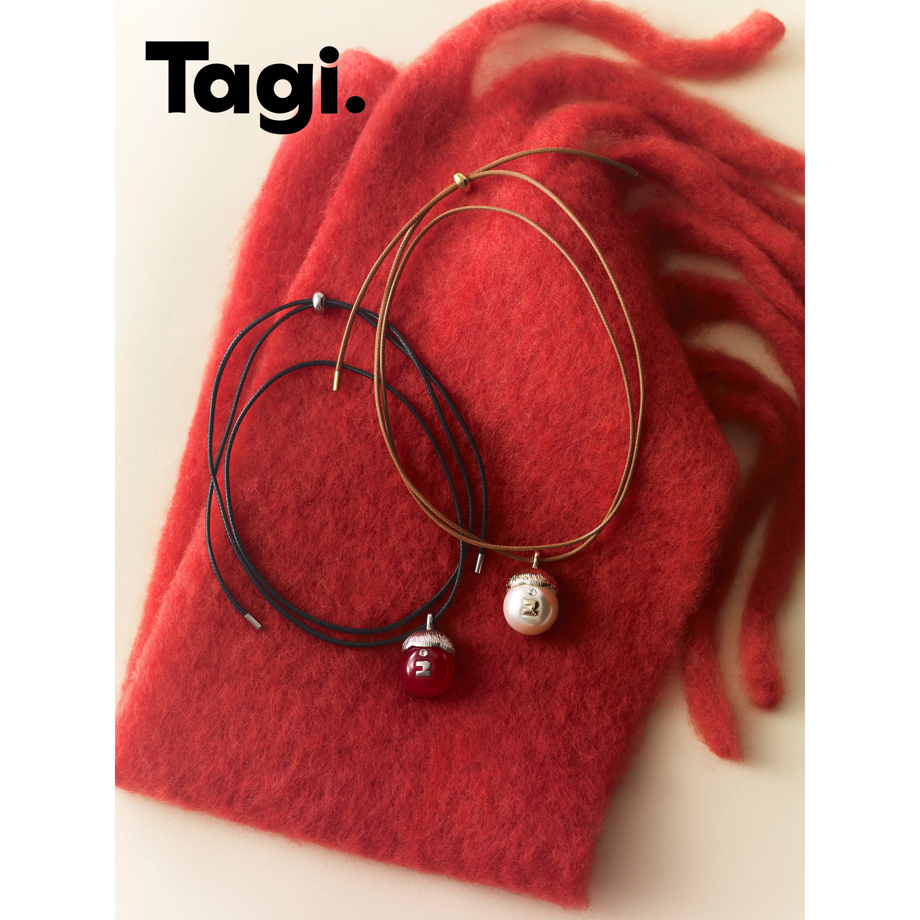 Tagi. Hazelnut Necklace