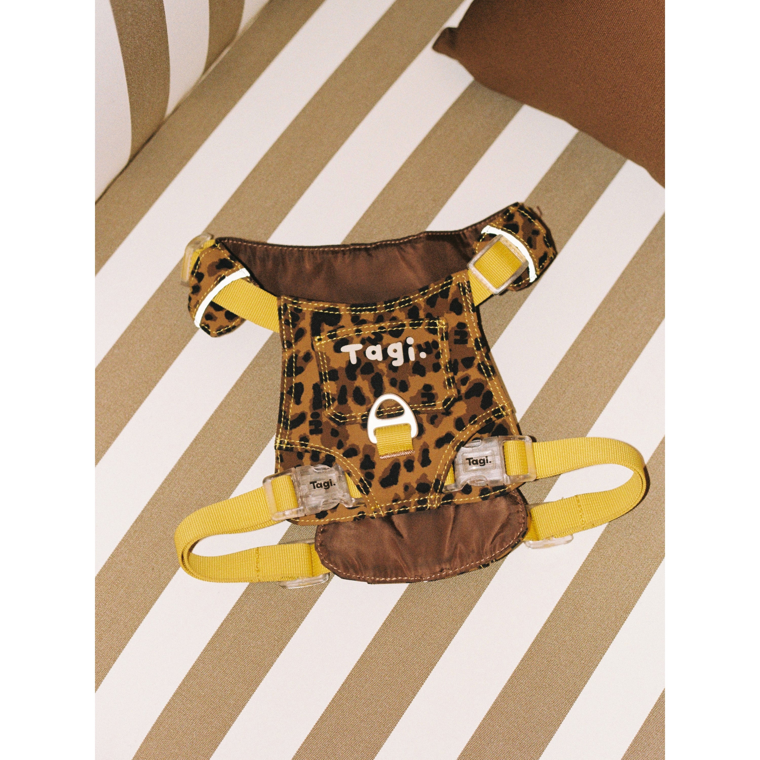 Tagi. Signal Overalls Pet Harness