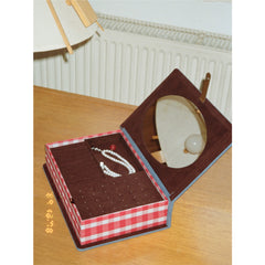 Tagi. Imagine Apple Double-Layer Jewelry Box