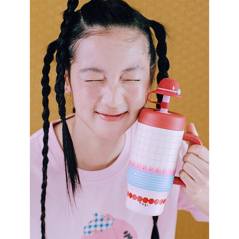 Tagi. Dress-up Game Hat Vacuum Bottle