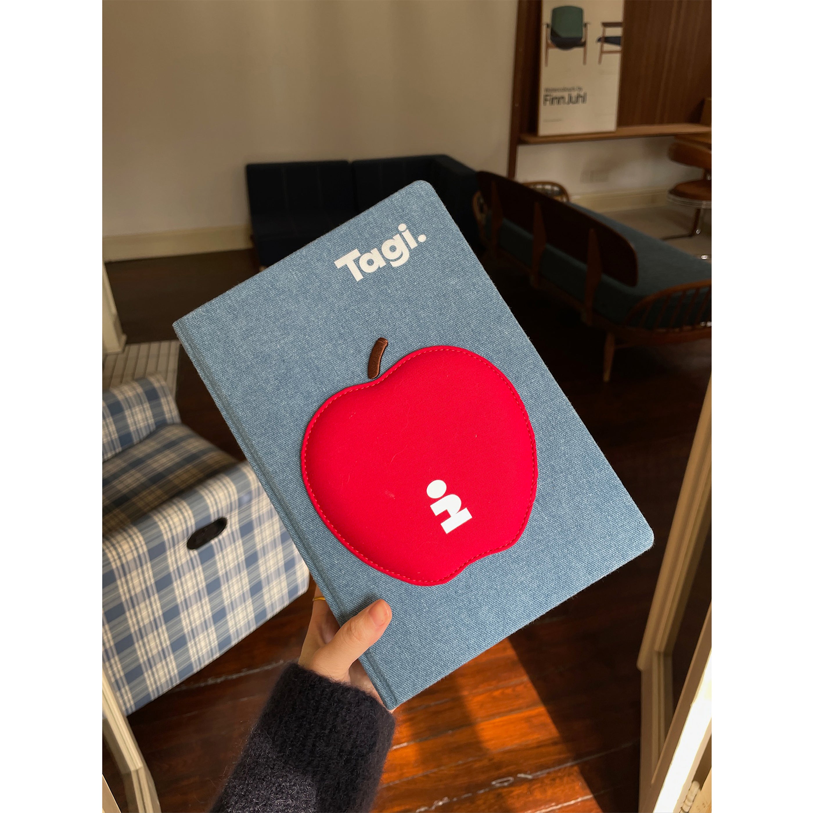 Tagi. Imagine Apple Double-Layer Jewelry Box