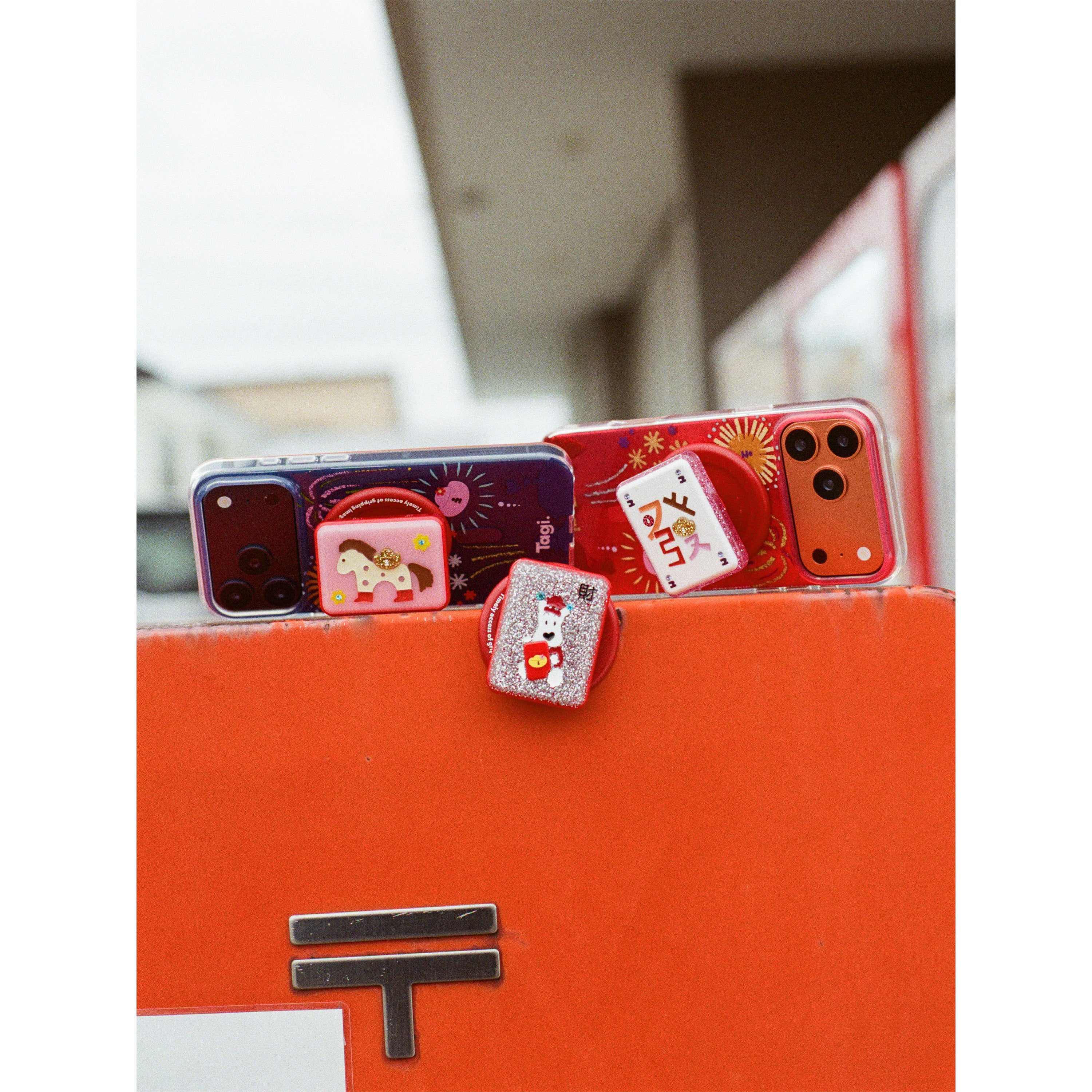 Tagi. Fireworks Shining Magnetic Phone Case & Mahjong Luck Spinner Magnetic Rotating Phone Holder