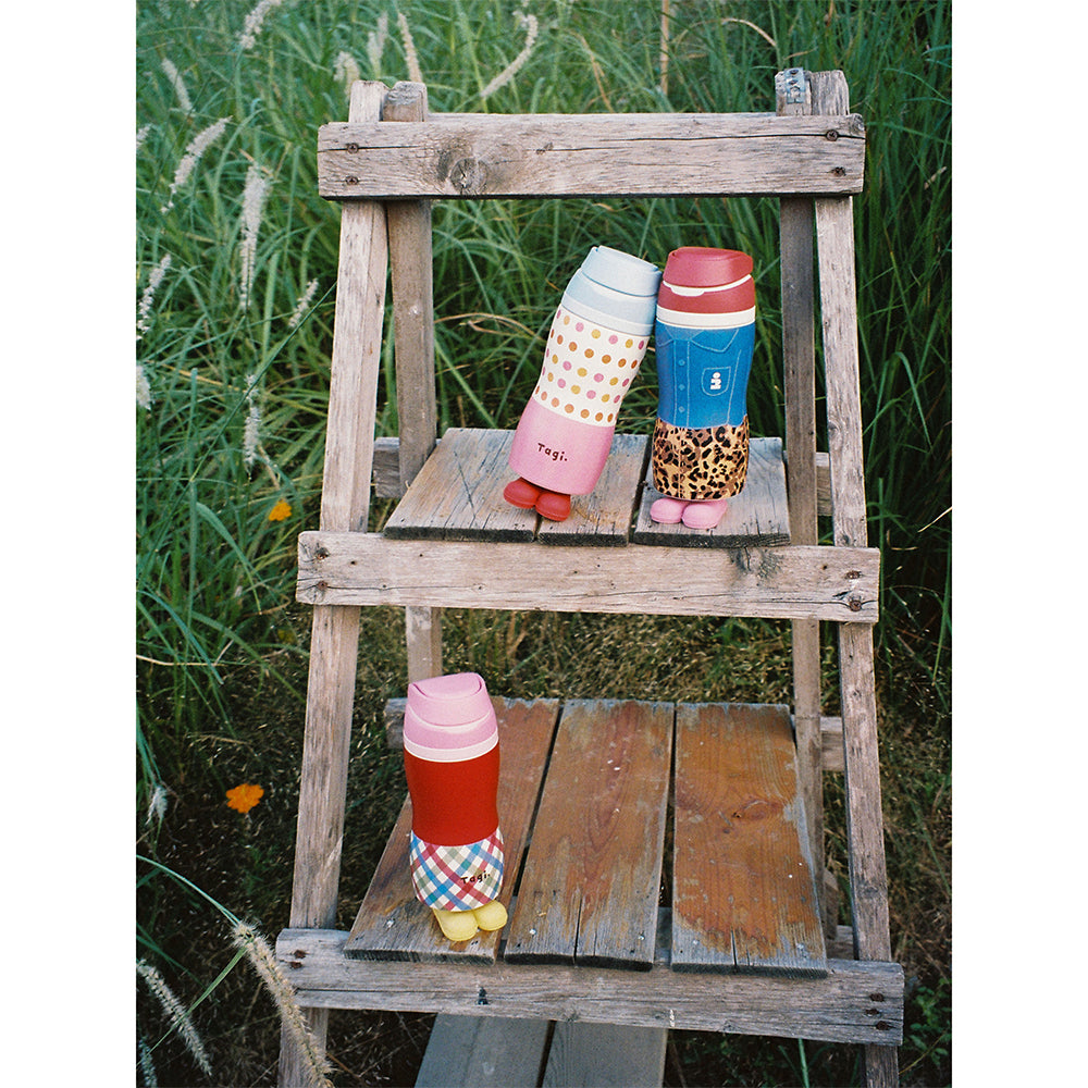 Tagi. Dress-up Game Vaccum Bottle