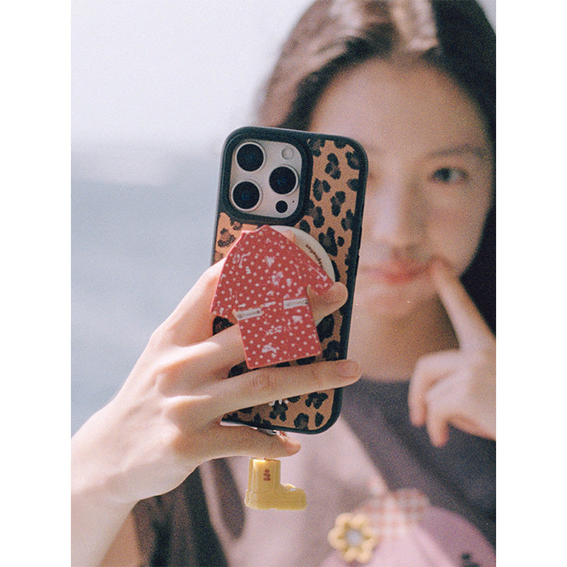 Tagi. Dress-up Game Magnetic Phone Case/ Phone Bracket