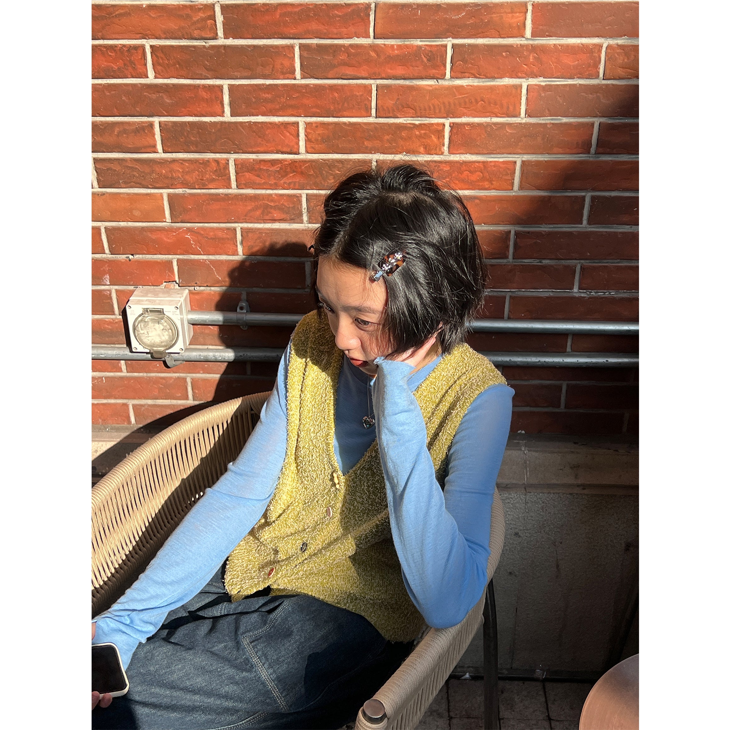 Tagi. Metal Floral Hair Clip