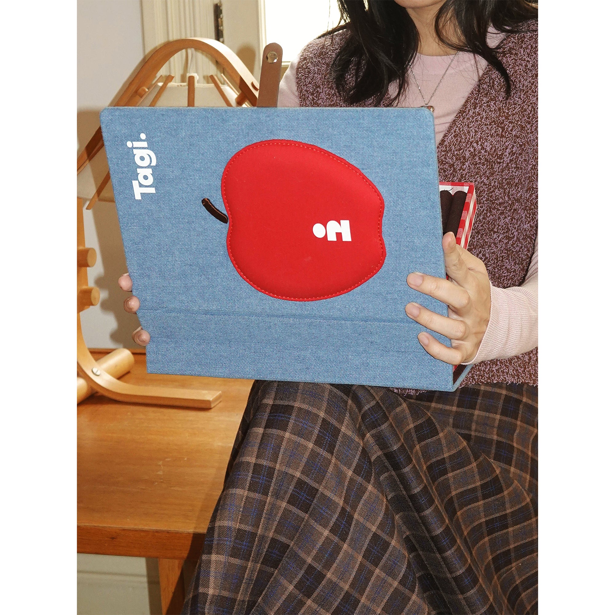 Tagi. Imagine Apple Double-Layer Jewelry Box