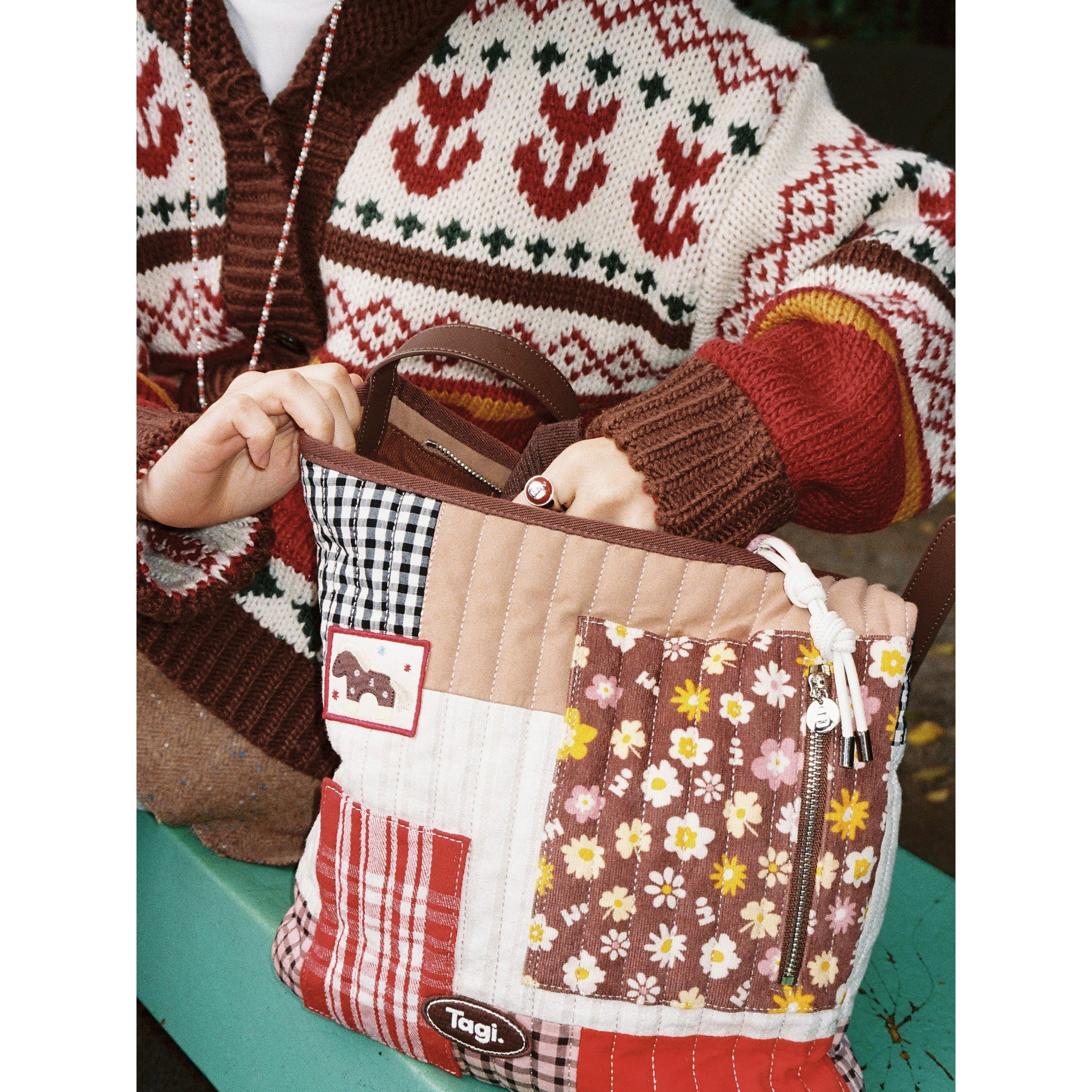 Tagi. Magi Patchwork Hobo Shoulder Bag