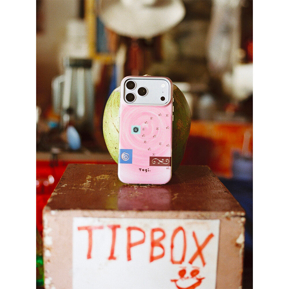 Tagi. Jelly Freeze Spiral Magnetic Phone Case and Conch Phone Holder