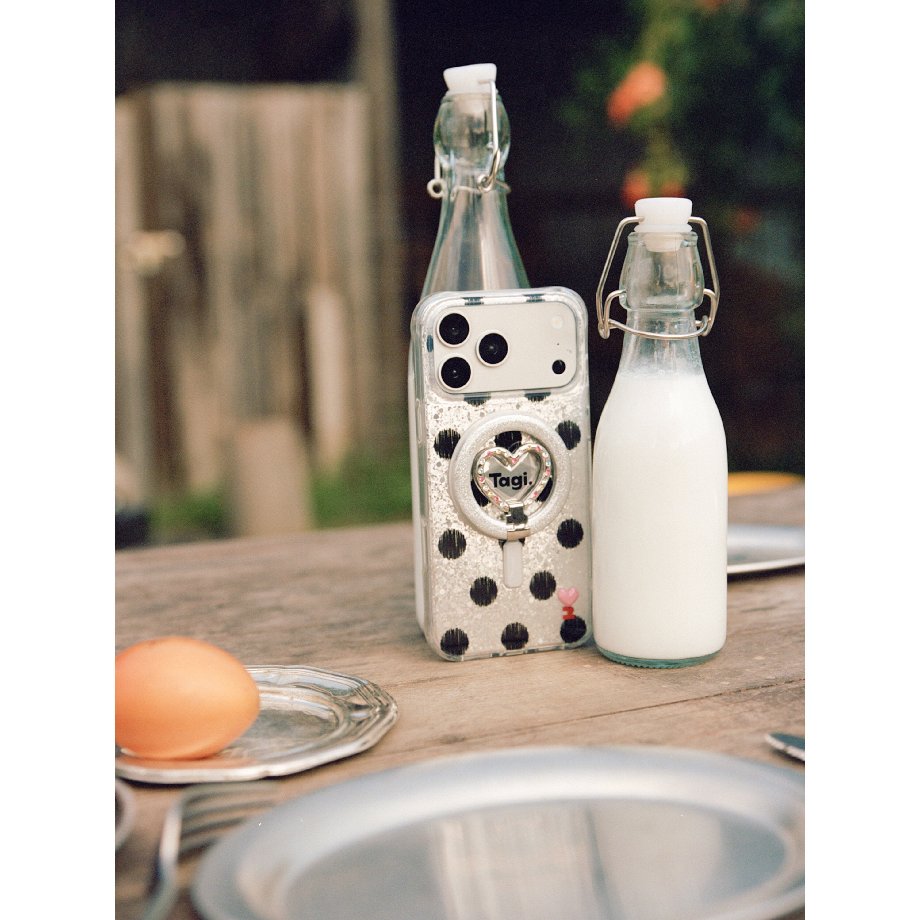 Tagi. Put-Put Happy Magnetic Phone Case and Magnetic Phone Grip iPhone 17/18 Pro Max