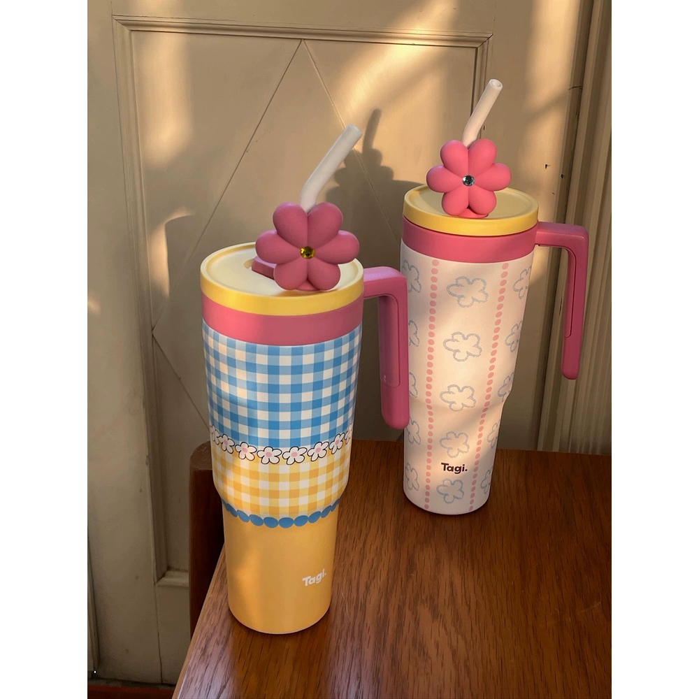 Tagi. "Put-Put" Flower field vacuum bottle