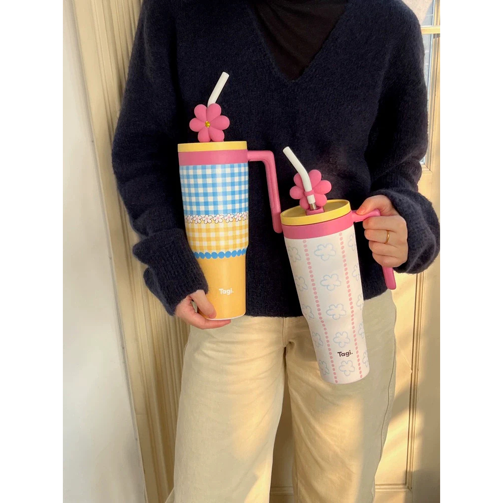 Tagi. "Put-Put" Flower field vacuum bottle