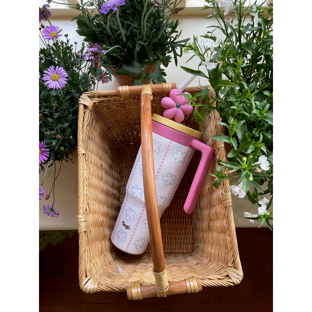 Tagi. "Put-Put" Flower field vacuum bottle