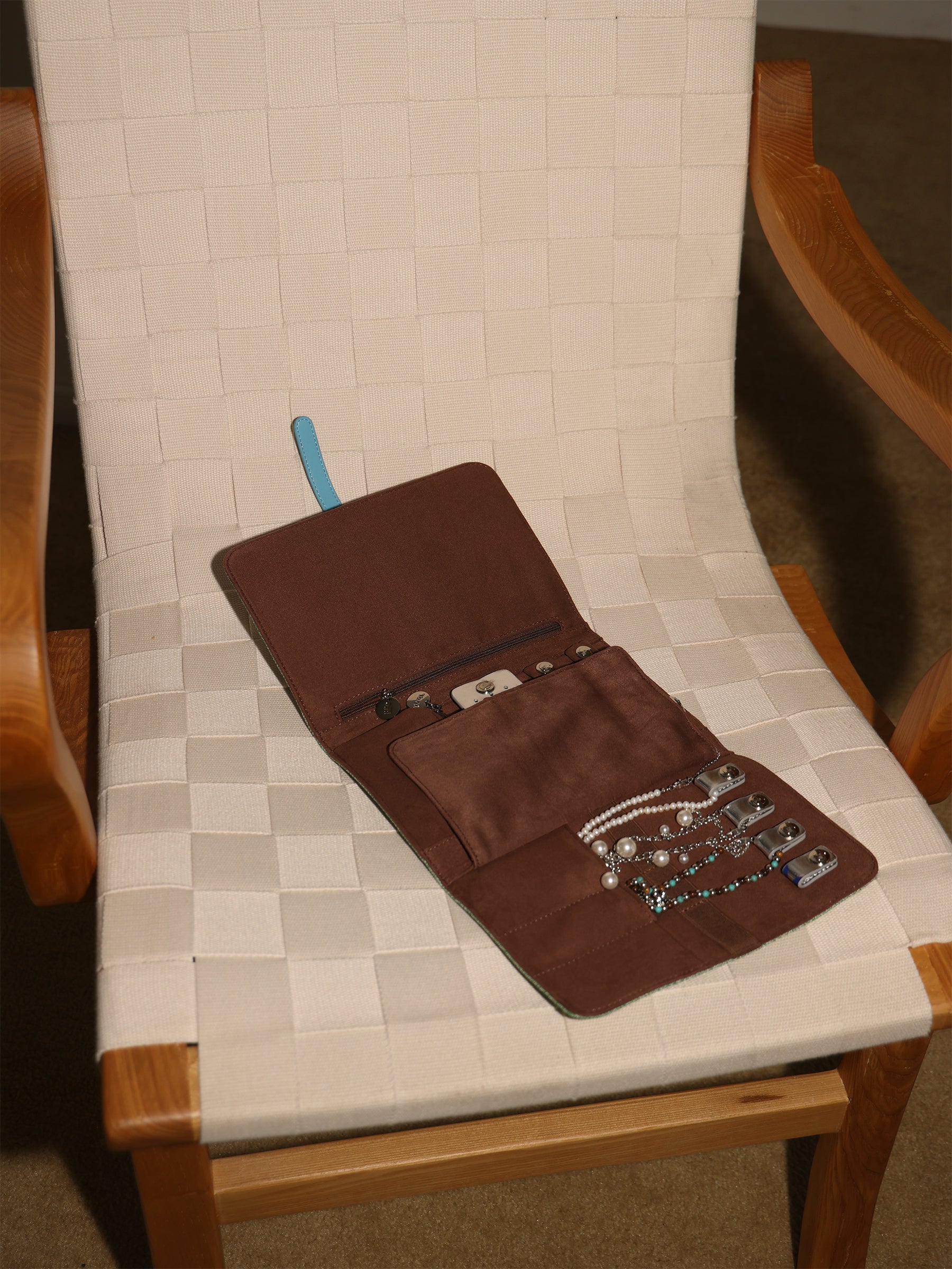 Tagi. Star Folding Jewelry Bag