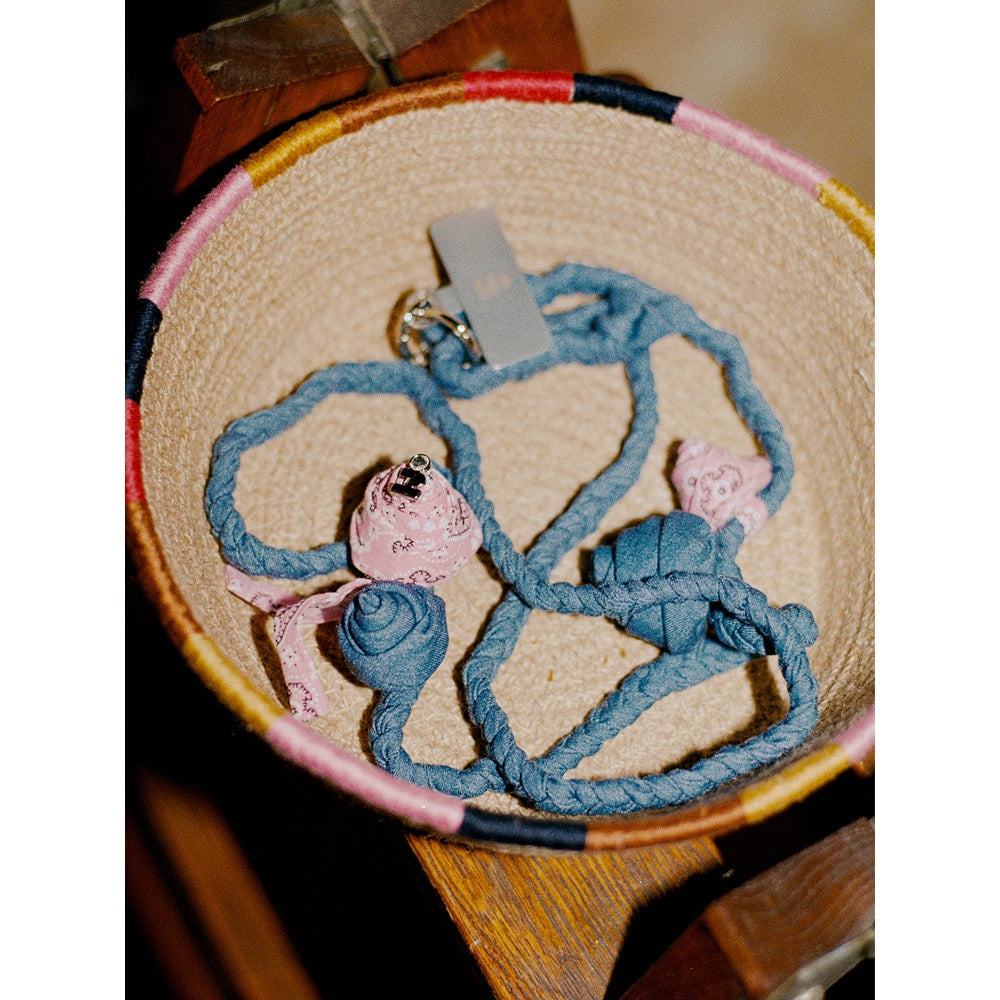 Tagi. Floral Roll-Roll Woven Phone Lanyard