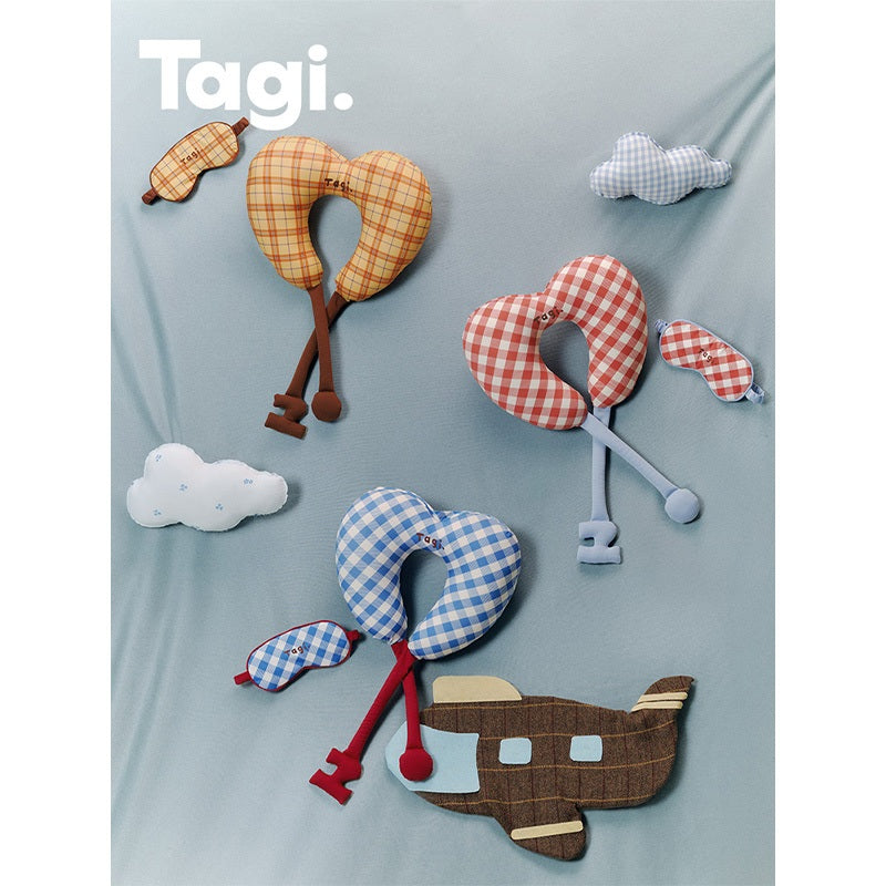 Tagi. Put-Put Heart Neck Pillow&Eye Mask Set
