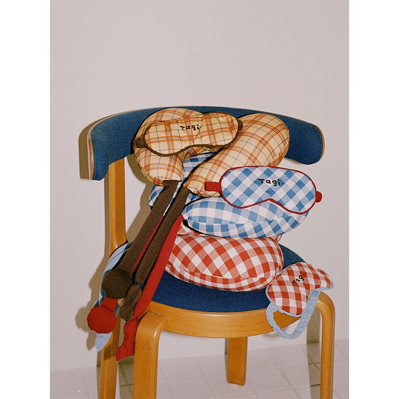 Tagi. Put-Put Heart Neck Pillow&Eye Mask Set