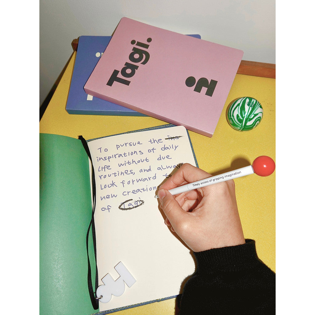 Tagi. Imagine Hello Jelly Book